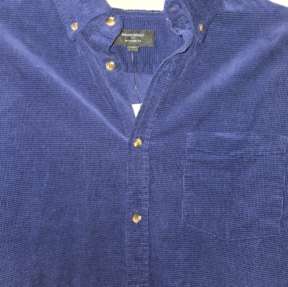 Banana Republic Untucked Fit Textured Corduroy Long Sleeve Button Down NWT